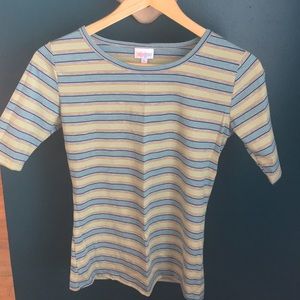 3/4 sleeve LulaRoe top